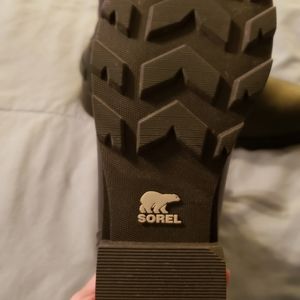 Black Sorel boots